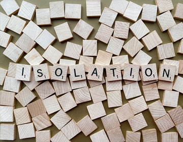 na obrazku puzzle z informacją izolacja